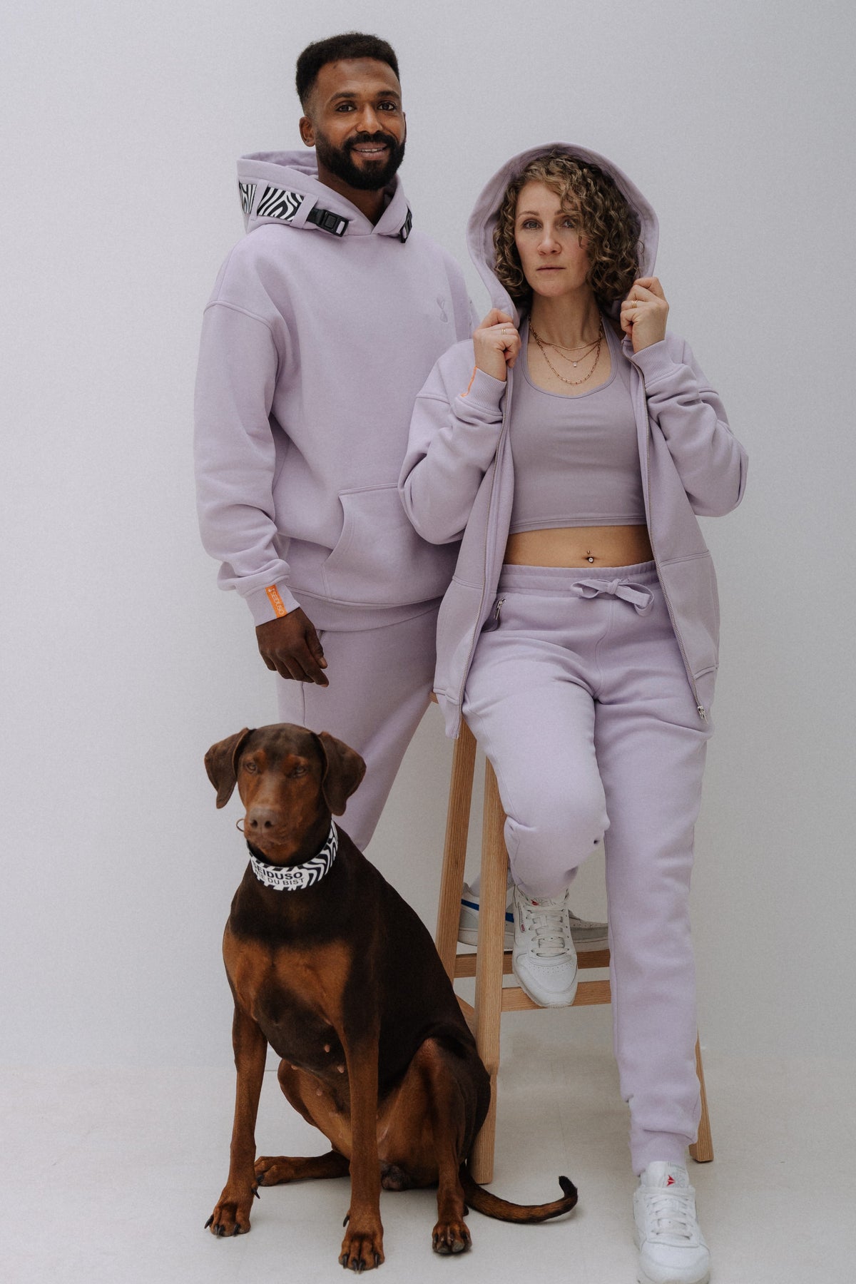 Oversize Hoodie Flieder SEIDUSO Partnerlook Set mit Jogger und Hund