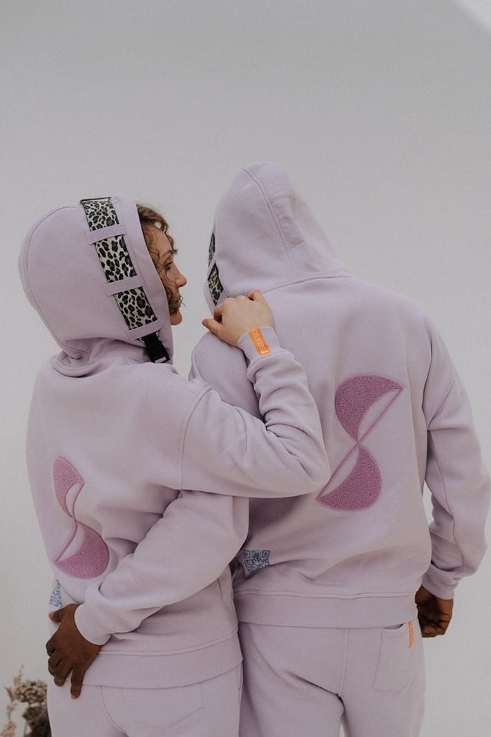 Oversize Hoodie Flieder SEIDUSO mit Wechselband und Rückenprint im Partnerlook
