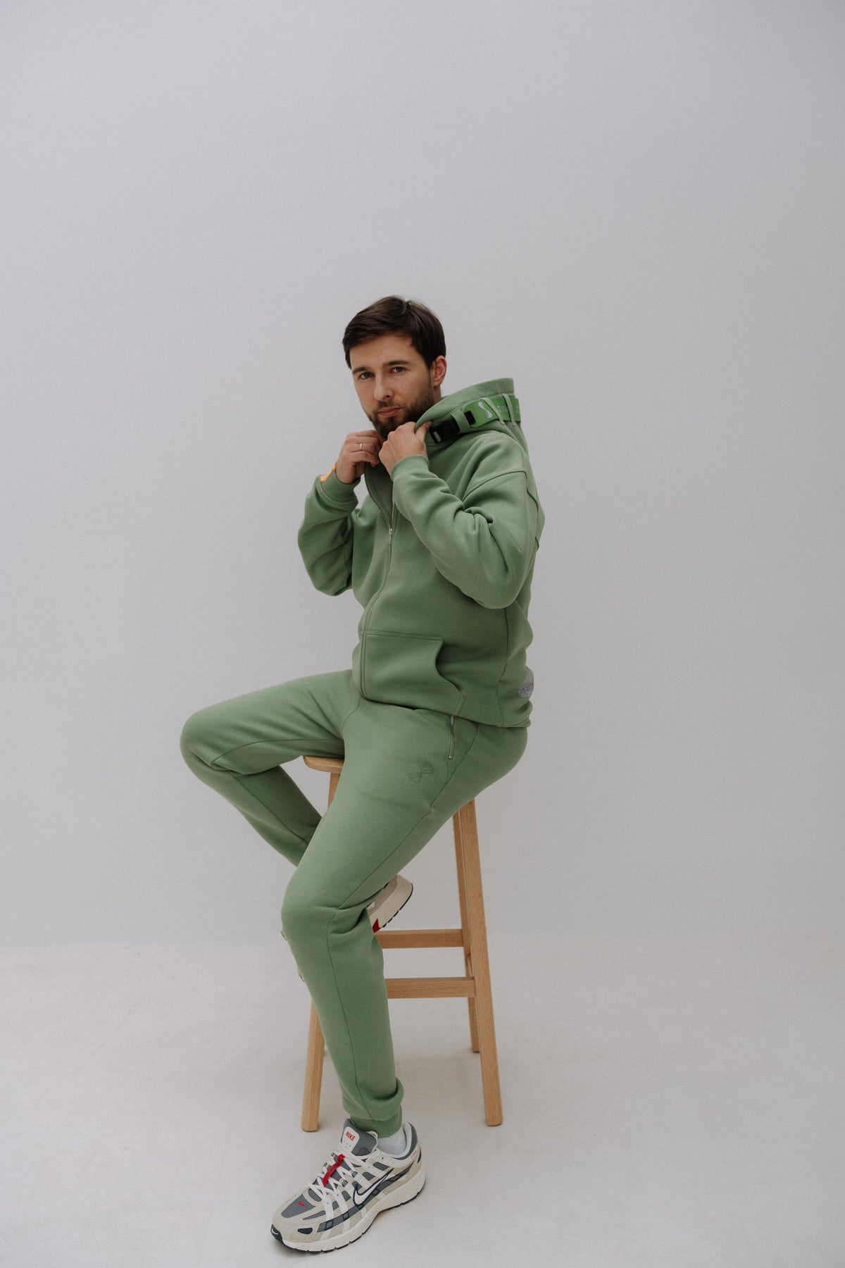 Oversize Hoodie mit austauschbarem Band an der Kapuze SEIDUSO gruen Herren