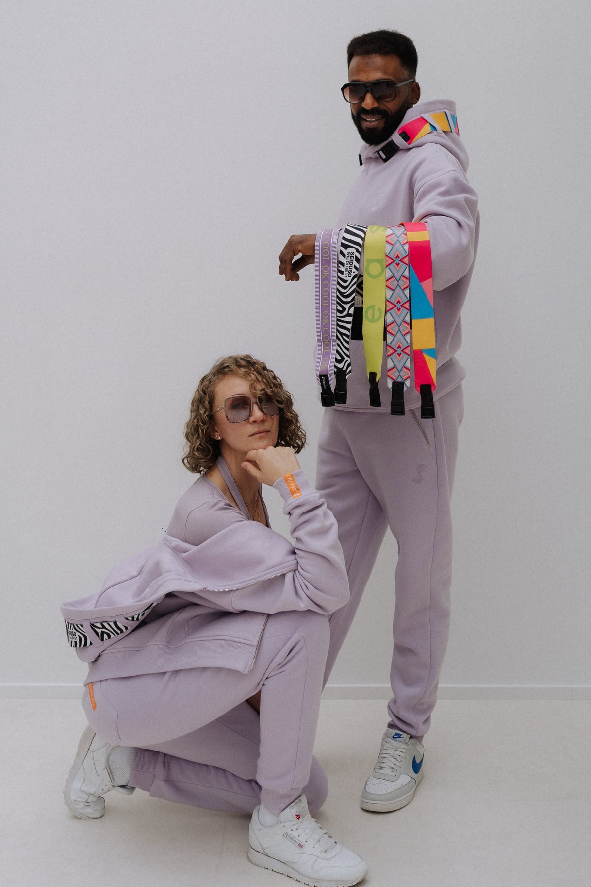 Oversize Hoodie Flieder SEIDUSO mit mehreren Wechselbändern für verschiedene Looks